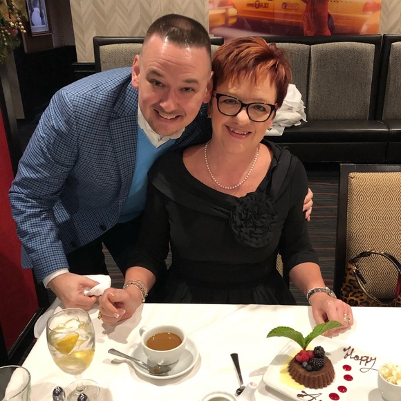 Meet your Posher, Renee' - Picture 3 of 3